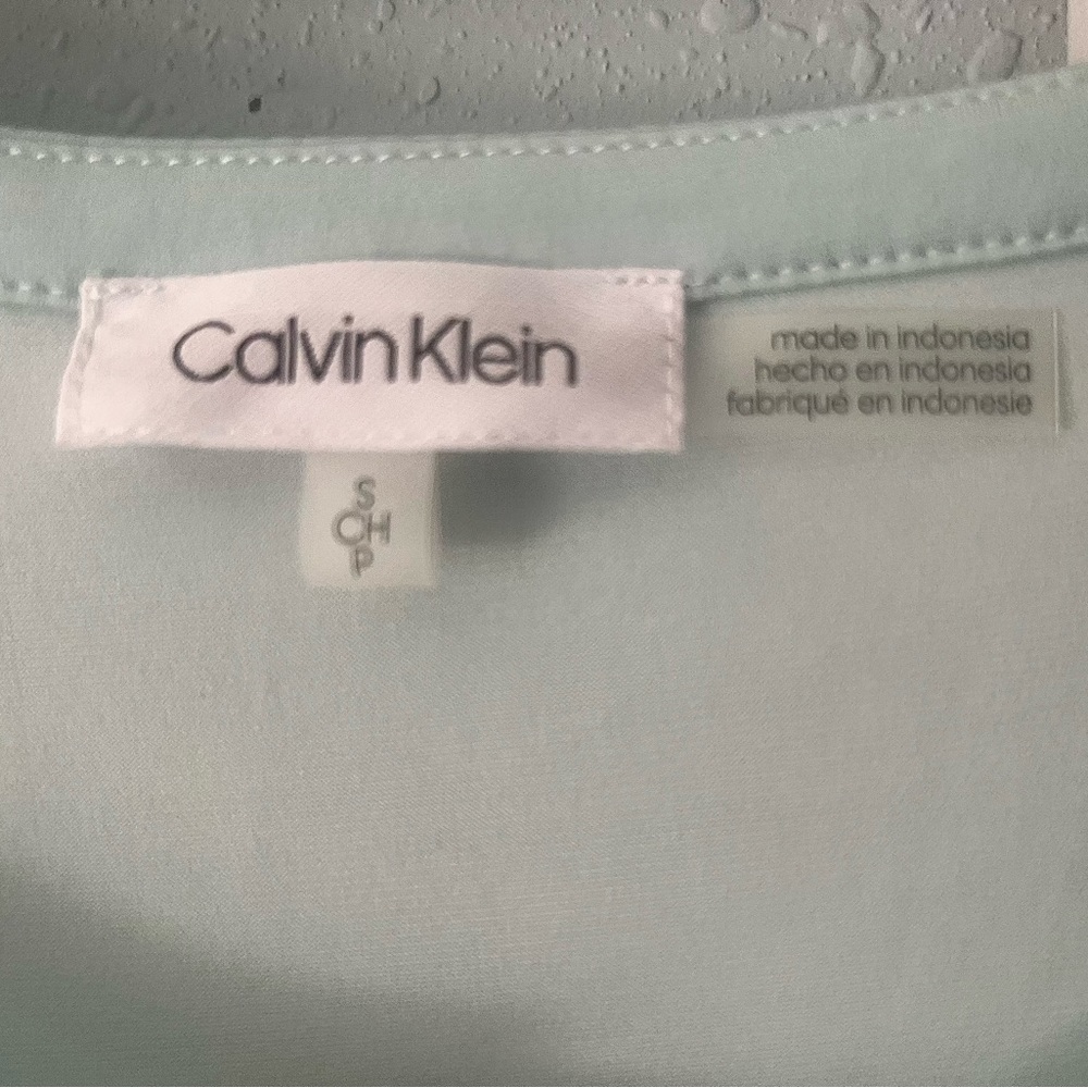 Calvin Klein - Picture 4 of 5